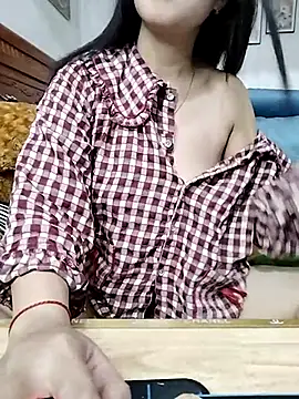 Snapshot of cream1299 chatting on 23, 2, 2025 cream1299 online show from 23, 2, 2025
