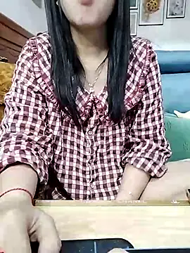 Snapshot of cream1299 chatting on 23, 2, 2025 cream1299 online show from 23, 2, 2025