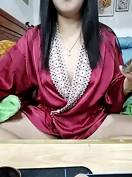 Snapshot of cream1299 chatting on 24, 2, 2025 cream1299 online show from 24, 2, 2025