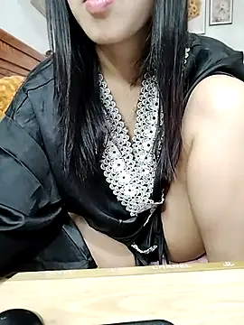 Snapshot of cream1299 chatting on 9, 3, 2025 cream1299 online show from 9, 3, 2025