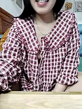 Snapshot of cream1299 chatting on 12, 3, 2025 cream1299 online show from 12, 3, 2025