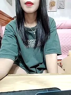 Snapshot of cream1299 chatting on 10, 9, 2025 cream1299 online show from 10, 9, 2025