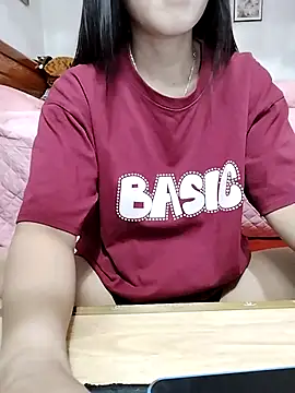 Snapshot of cream1299 chatting on 18, 9, 2025 cream1299 online show from 18, 9, 2025