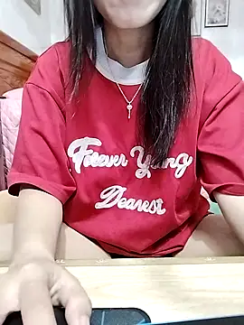 Snapshot of cream1299 chatting on 7, 10, 2025 cream1299 online show from 7, 10, 2025