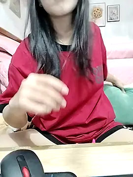 Snapshot of cream1299 chatting on 12, 10, 2025 cream1299 online show from 12, 10, 2025