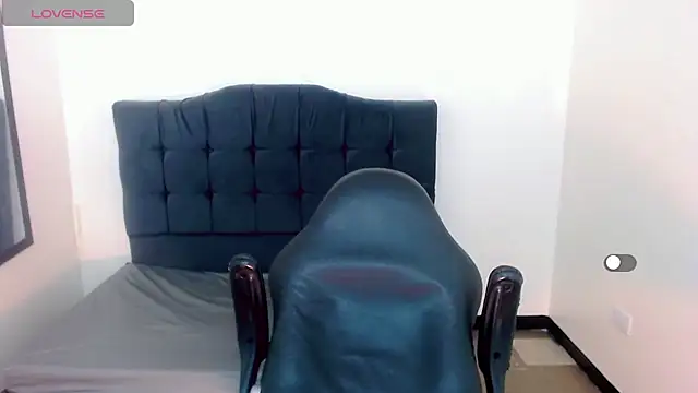 Snapshot of la_ratona_1 chatting on 30, 12, 2024 la ratona 1 online show from 30, 12, 2024