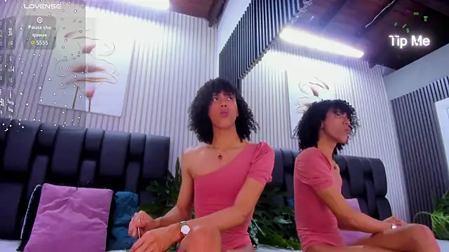 Camille Cedrik online show from 24, 10, 2025