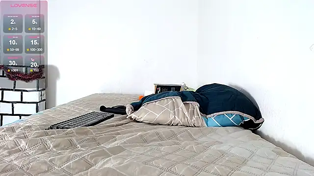 Snapshot of camilavagina24 chatting on 6, 1, 2025 camilavagina24 online show from 6, 1, 2025