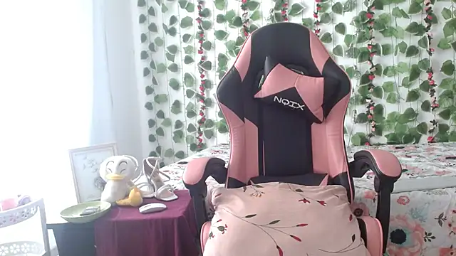 Snapshot of camilavagina24 chatting on 25, 11, 2025 camilavagina24 online show from 25, 11, 2025