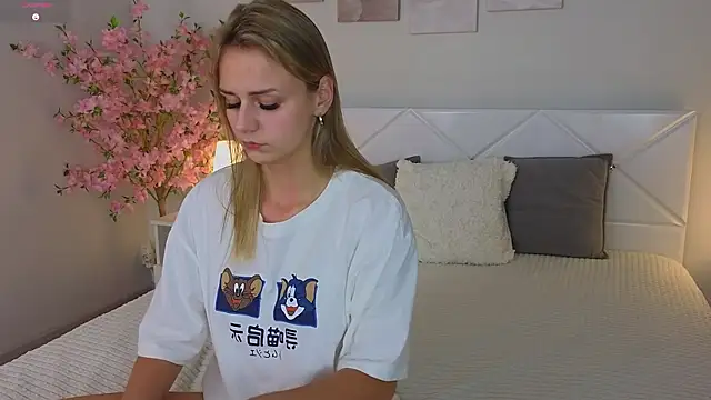 Snapshot of Wendy_D0ll chatting on 11, 2, 2025 Wendy D0ll online show from 11, 2, 2025