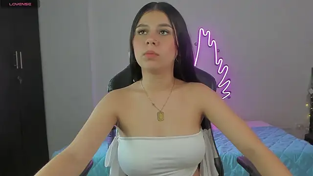 Snapshot of Yuli_16 chatting on 11, 1, 2025 Yuli 16 online show from 11, 1, 2025