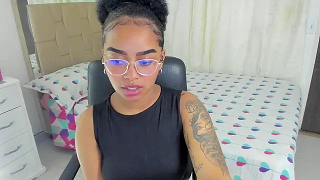 Snapshot of gretell_evans chatting on 16, 12, 2024 gretell evans online show from 16, 12, 2024