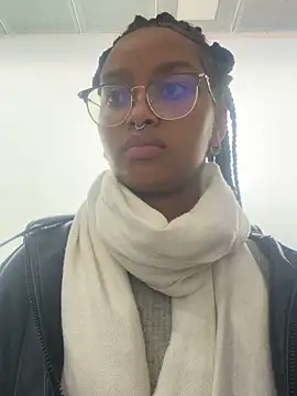 Snapshot of gretell_evans chatting on 17, 4, 2026 gretell evans online show from 17, 4, 2026