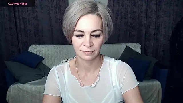 Blonde lola444 online show from 17, 12, 2024