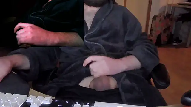 Snapshot of anontraveller chatting on 16, 12, 2025 anontraveller online show from 16, 12, 2025