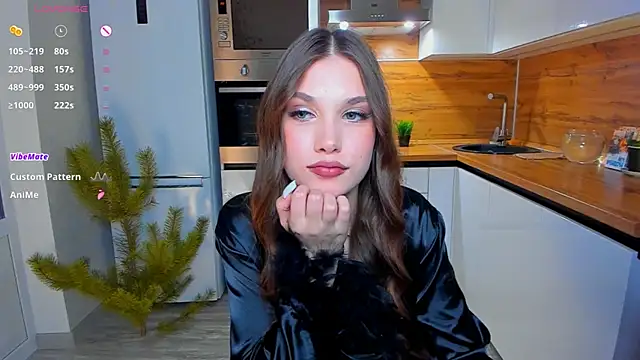  Eva Lee online show from 19, 12, 2024