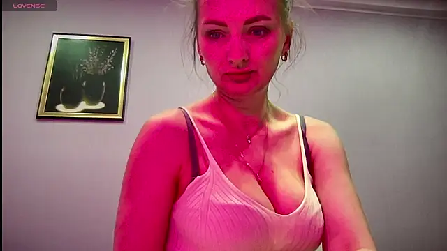Snapshot of Viola_sweet chatting on 16, 2, 2025 Viola sweet online show from 16, 2, 2025