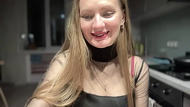 Snapshot of Viola_sweet chatting on 5, 3, 2025 Viola sweet online show from 5, 3, 2025