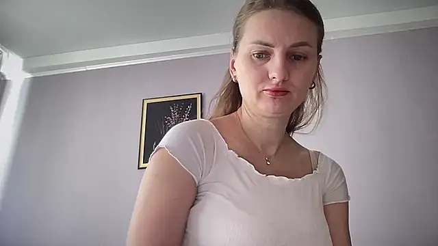 Snapshot of Viola_sweet chatting on 13, 9, 2025 Viola sweet online show from 13, 9, 2025