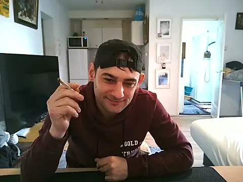 mihaimichael online show from 15, 4, 2026