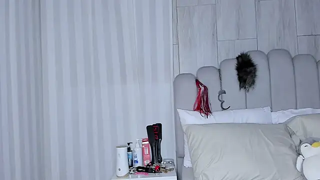 mileyerikson online show from 25, 9, 2025