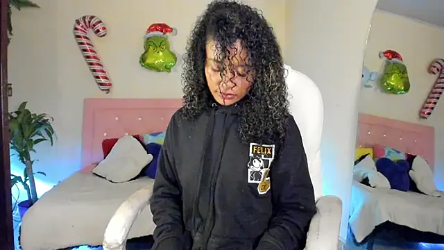 Snapshot of keyla_roberts777 chatting on 27, 12, 2024 keyla roberts777 online show from 27, 12, 2024