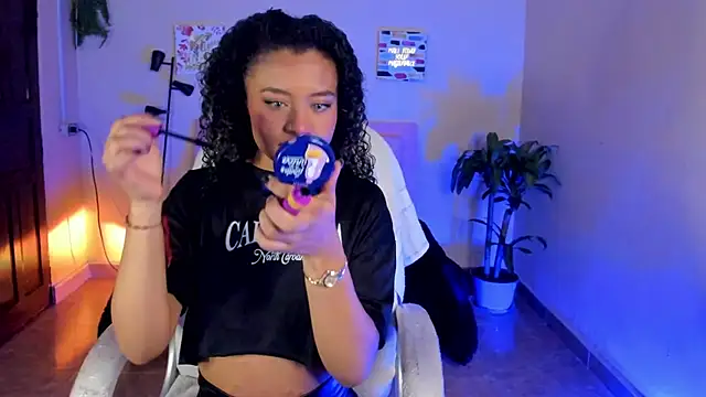 Snapshot of keyla_roberts777 chatting on 2, 2, 2025 keyla roberts777 online show from 2, 2, 2025