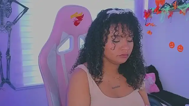 Snapshot of keyla_roberts777 chatting on 8, 10, 2025 keyla roberts777 online show from 8, 10, 2025