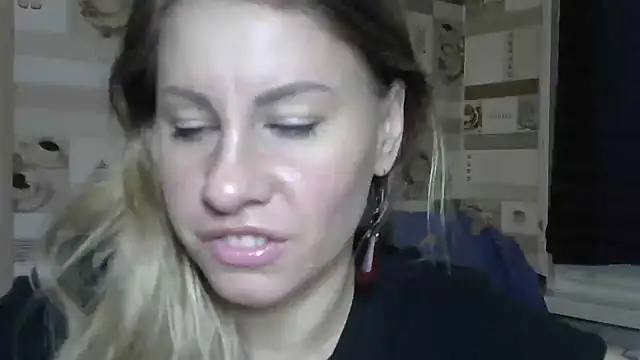 Snapshot of TherestlessKitty chatting on 17, 11, 2025 TherestlessKitty online show from 17, 11, 2025