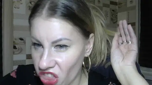 Snapshot of TherestlessKitty chatting on 22, 11, 2025 TherestlessKitty online show from 22, 11, 2025