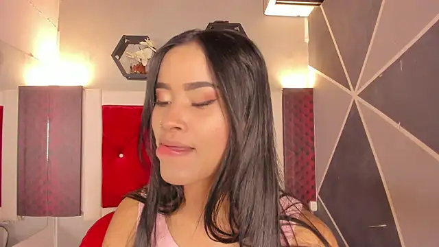 Karoll014 online show from 13, 4, 2026