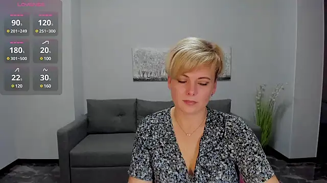 Snapshot of Julia_Wilsone chatting on 7, 12, 2024 Julia Wilsone online show from 7, 12, 2024