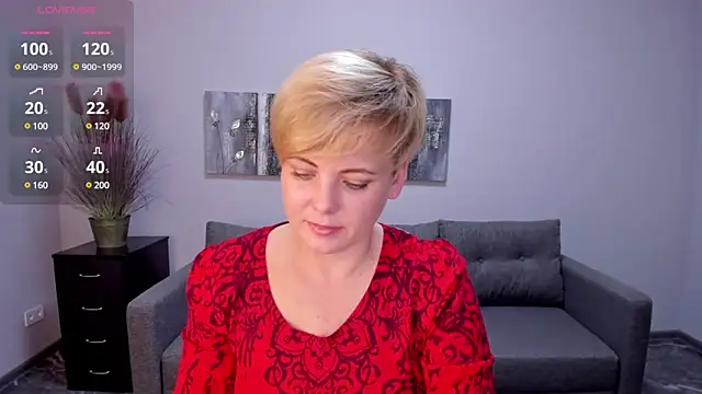 Snapshot of Julia_Wilsone chatting on 12, 1, 2025 Julia Wilsone online show from 12, 1, 2025