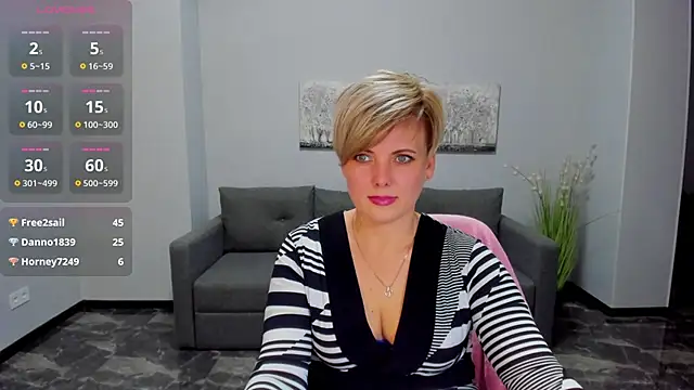 Snapshot of Julia_Wilsone chatting on 4, 3, 2025 Julia Wilsone online show from 4, 3, 2025