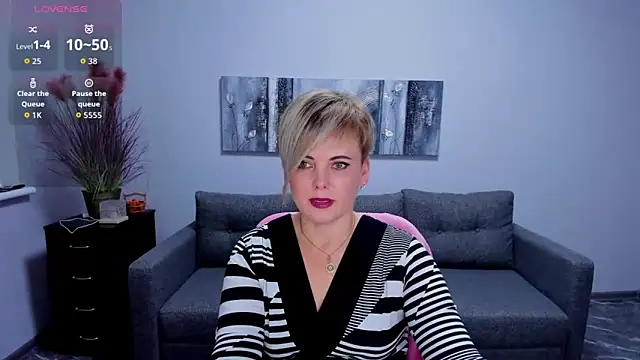 Snapshot of Julia_Wilsone chatting on 1, 12, 2025 Julia Wilsone online show from 1, 12, 2025