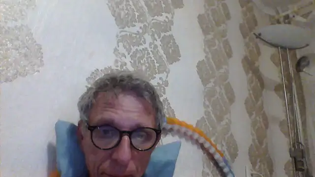 BobbyXRoyal online show from 6, 8, 2026