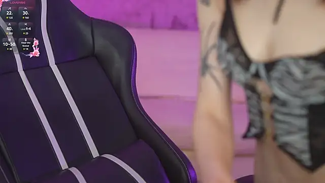 Snapshot of Britney054 chatting on 15, 2, 2025 Britney054 online show from 15, 2, 2025