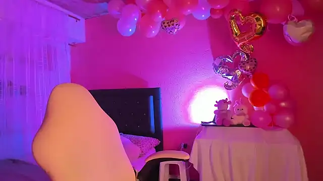 Snapshot of ivy_roosx chatting on 4, 2, 2025 ivy roosx online show from 4, 2, 2025