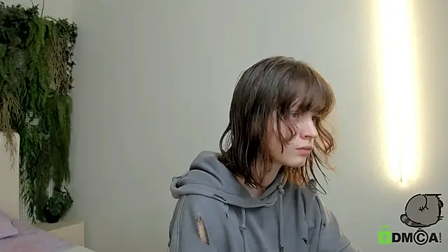 Alina Mills online show from 21, 10, 2025