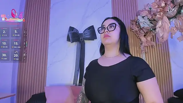 juicy led  online show from 18, 12, 2025