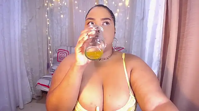 Snapshot of Ana_off_alana chatting on 8, 3, 2025 Ana off alana online show from 8, 3, 2025