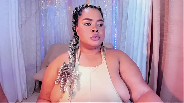 Snapshot of Ana_off_alana chatting on 28, 10, 2025 Ana off alana online show from 28, 10, 2025