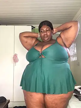 Snapshot of bustytitsxxx chatting on 15, 12, 2024 bustytitsxxx online show from 15, 12, 2024