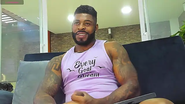 Snapshot of Makonneen chatting on 15, 12, 2024 Makonneen online show from 15, 12, 2024