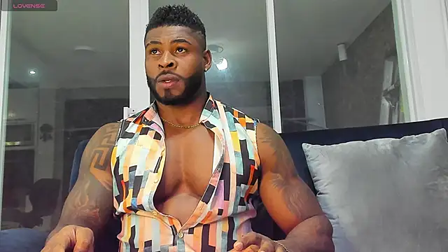 Snapshot of Makonneen chatting on 18, 2, 2025 Makonneen online show from 18, 2, 2025