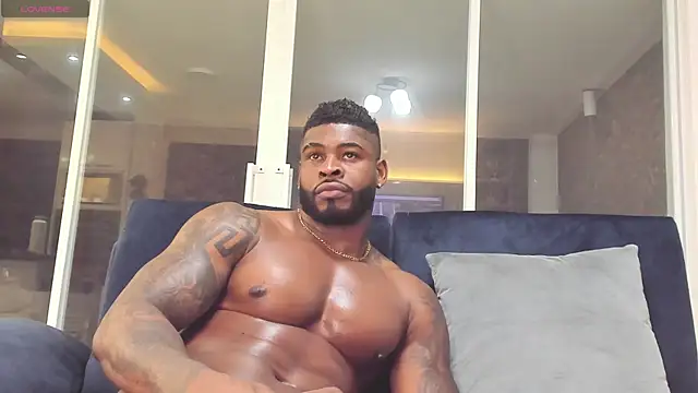 Snapshot of Makonneen chatting on 21, 2, 2025 Makonneen online show from 21, 2, 2025