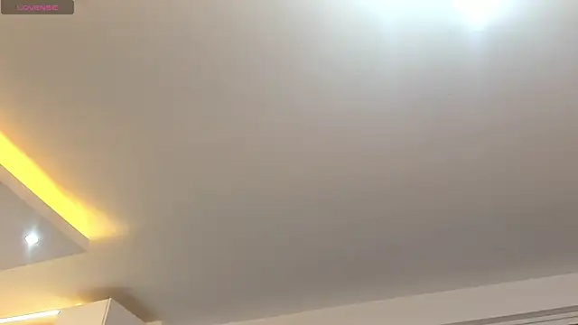 Snapshot of Makonneen chatting on 27, 2, 2025 Makonneen online show from 27, 2, 2025