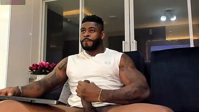 Snapshot of Makonneen chatting on 5, 3, 2025 Makonneen online show from 5, 3, 2025