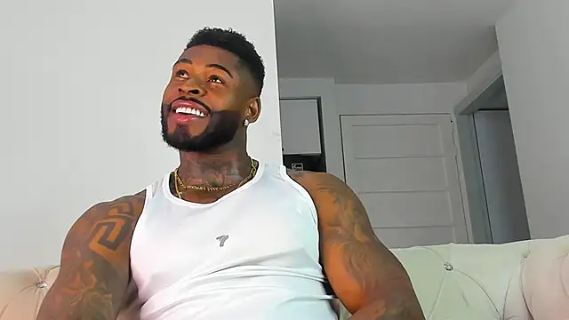 Snapshot of Makonneen chatting on 29, 10, 2025 Makonneen online show from 29, 10, 2025