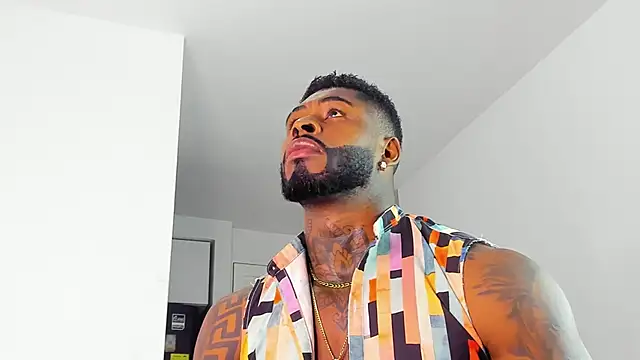 Snapshot of Makonneen chatting on 1, 11, 2025 Makonneen online show from 1, 11, 2025